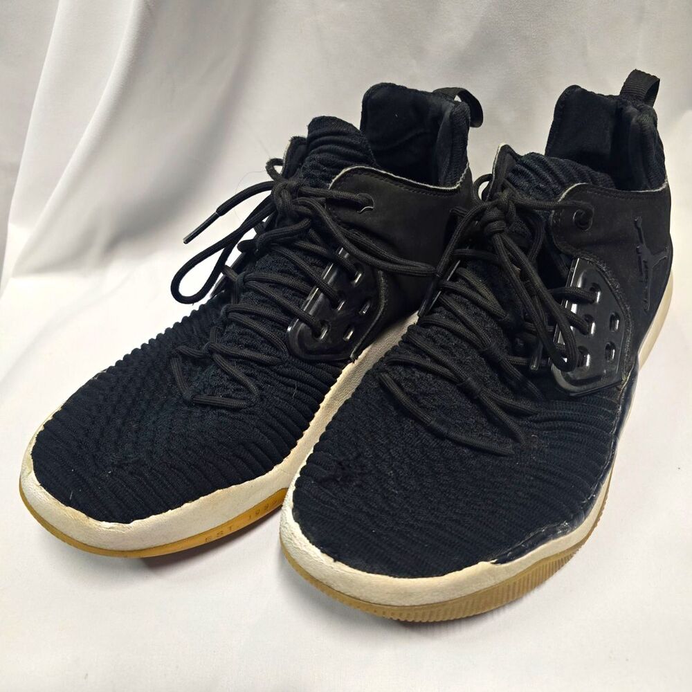 Jordan Men's US 11 Black Lace Up Mid Top Sneakers Rubber Sole